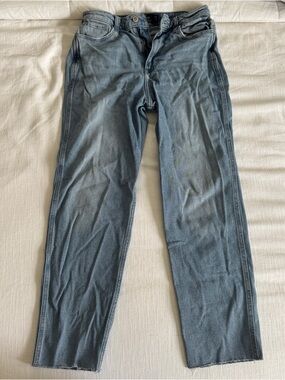 Hollister Ultra High-Rise Light Blue Mom Jeans
